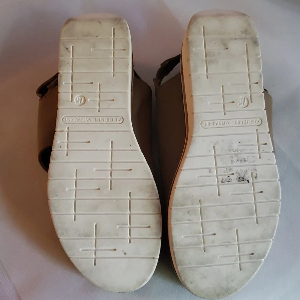 Adrienne Vittadini Sport Beige Summer Sandals 7.5 - Picture 12 of 15